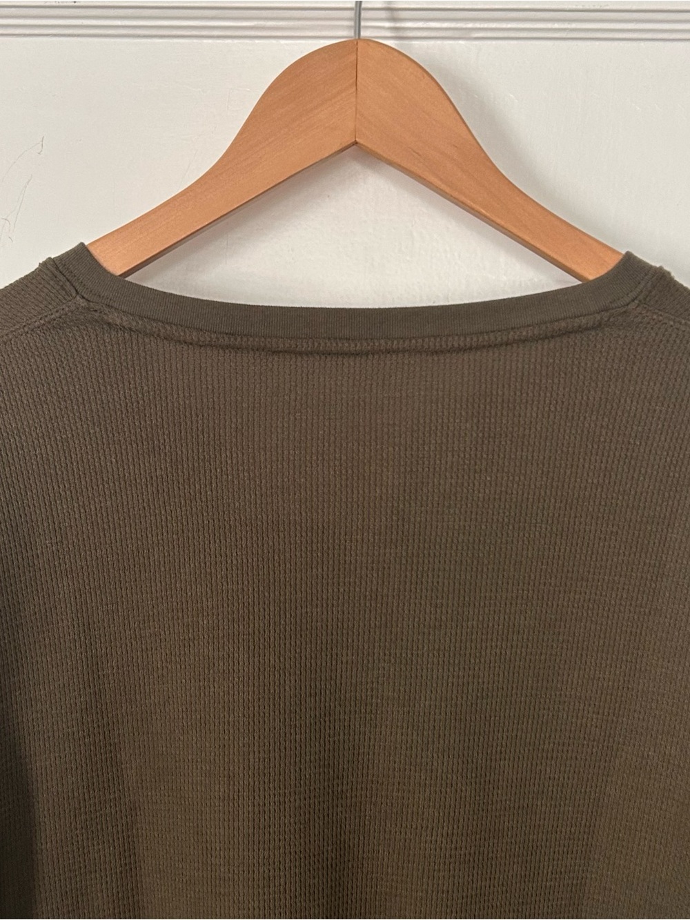 Lucky Brand NWT Men’s Size M Long Sleeve Waffle Knit Henley Sweater - Picture 13 of 13